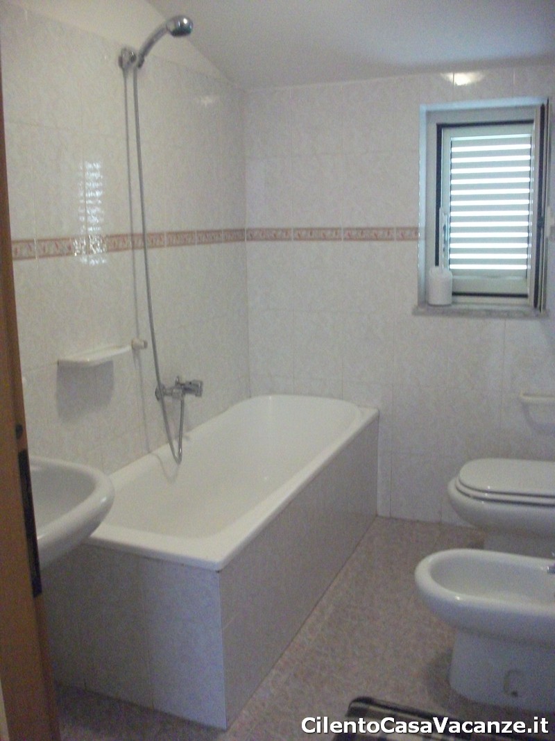 foto 4 di CASA VACANZE PATRIZIA INFANTINI Casa Vacanze in Marina di Camerota